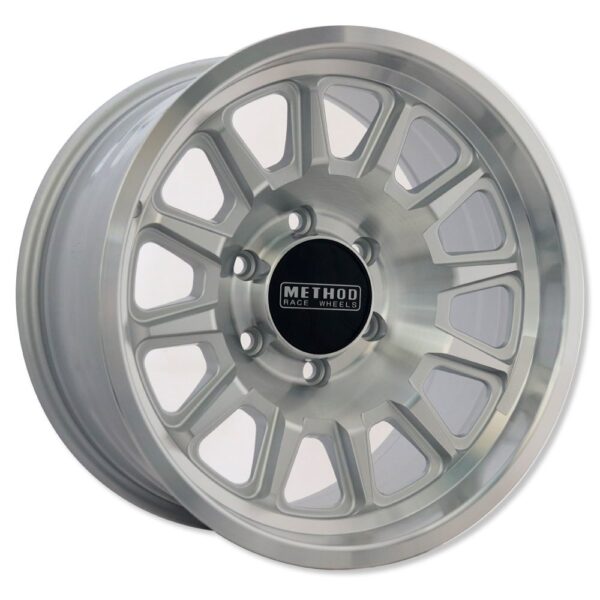 17" Machined Silver and glossy black method alloy wheels for Jeep Wrangler and Jeep Grand Cherokee