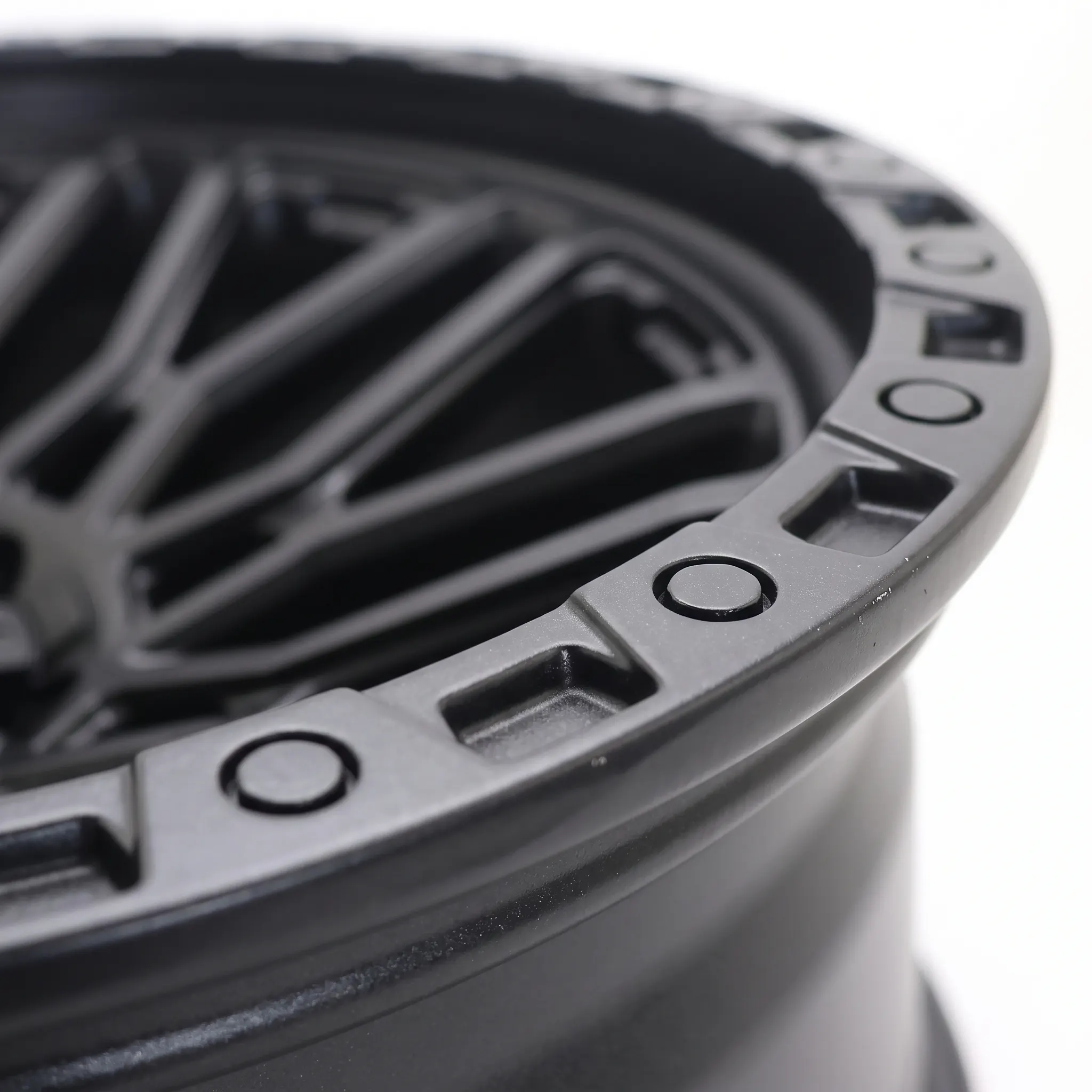 Car_wheel_ring_and_bolts_2K_20261020121702 Car_wheel_ring_and_bolts_2K_20261020121702