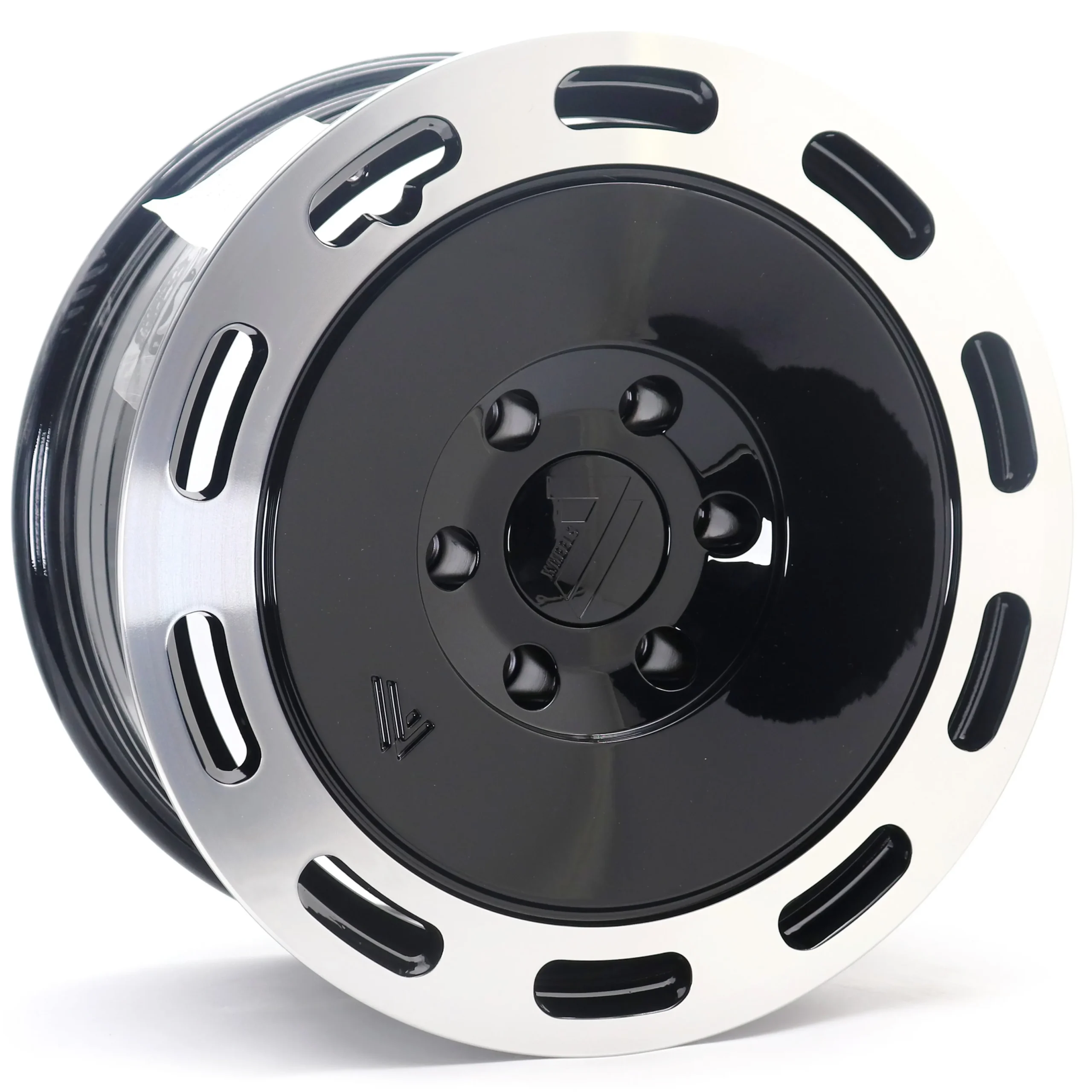 77 17X8 6X139.7 ET0 BLACK LIP POLISH (CB77.8) 77 17X8 6X139.7 ET0 BLACK LIP POLISH (CB77.8)