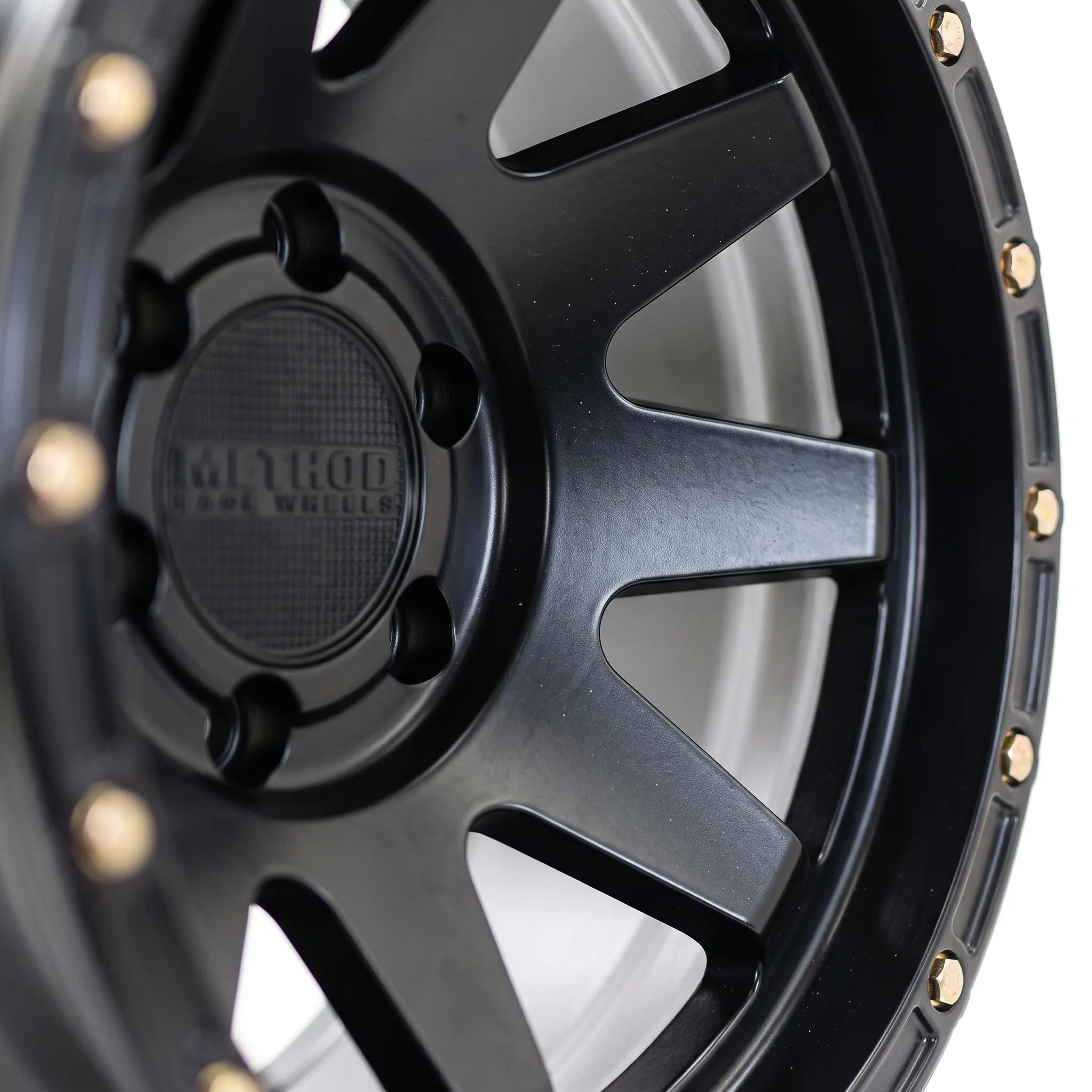 Alloy_wheel_spoke_design_2K_20261008110026
