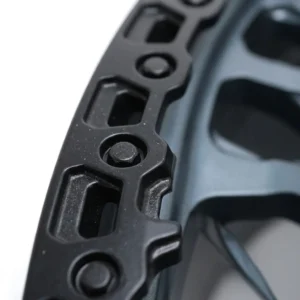 Car_rim_wheel_edge_close-up_20261024192850 Car_rim_wheel_edge_close-up_20261024192850