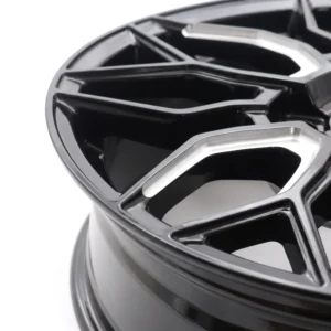 Car_wheel_close-up_2K_20261011194233