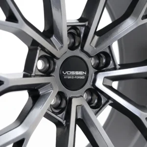 Car_wheel_close-up_focus_2K_20261008103443