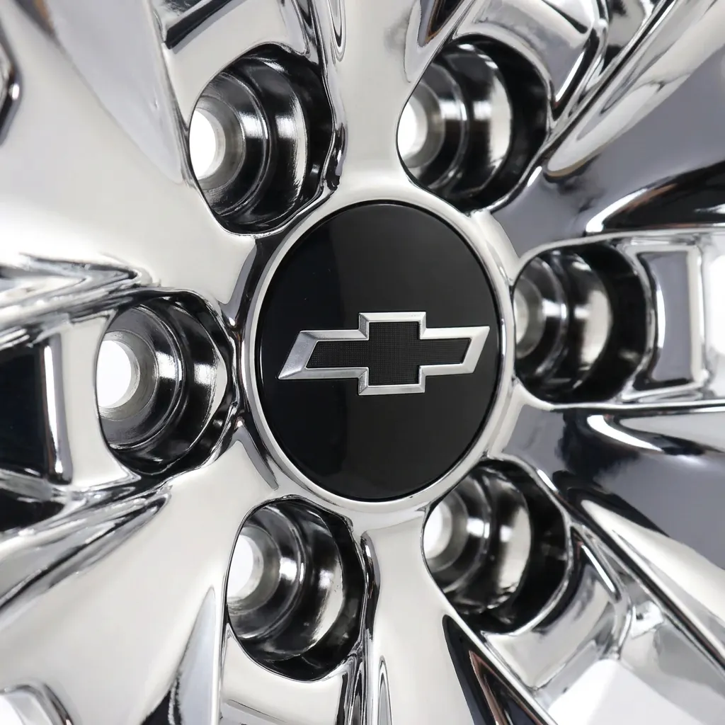 Car_wheel_emblem_cap_closeup_4cfb356b