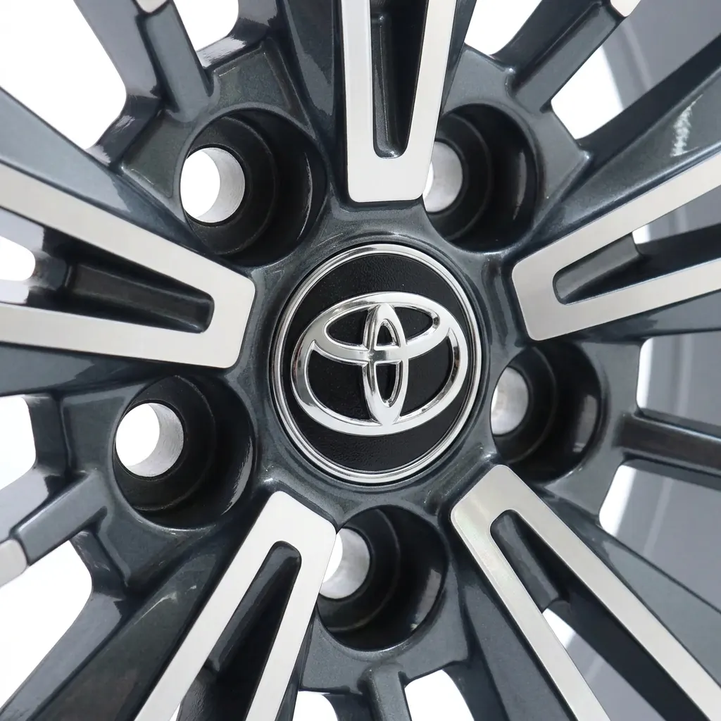 Car_wheel_logo_close_up_20261024194105 Car_wheel_logo_close_up_20261024194105