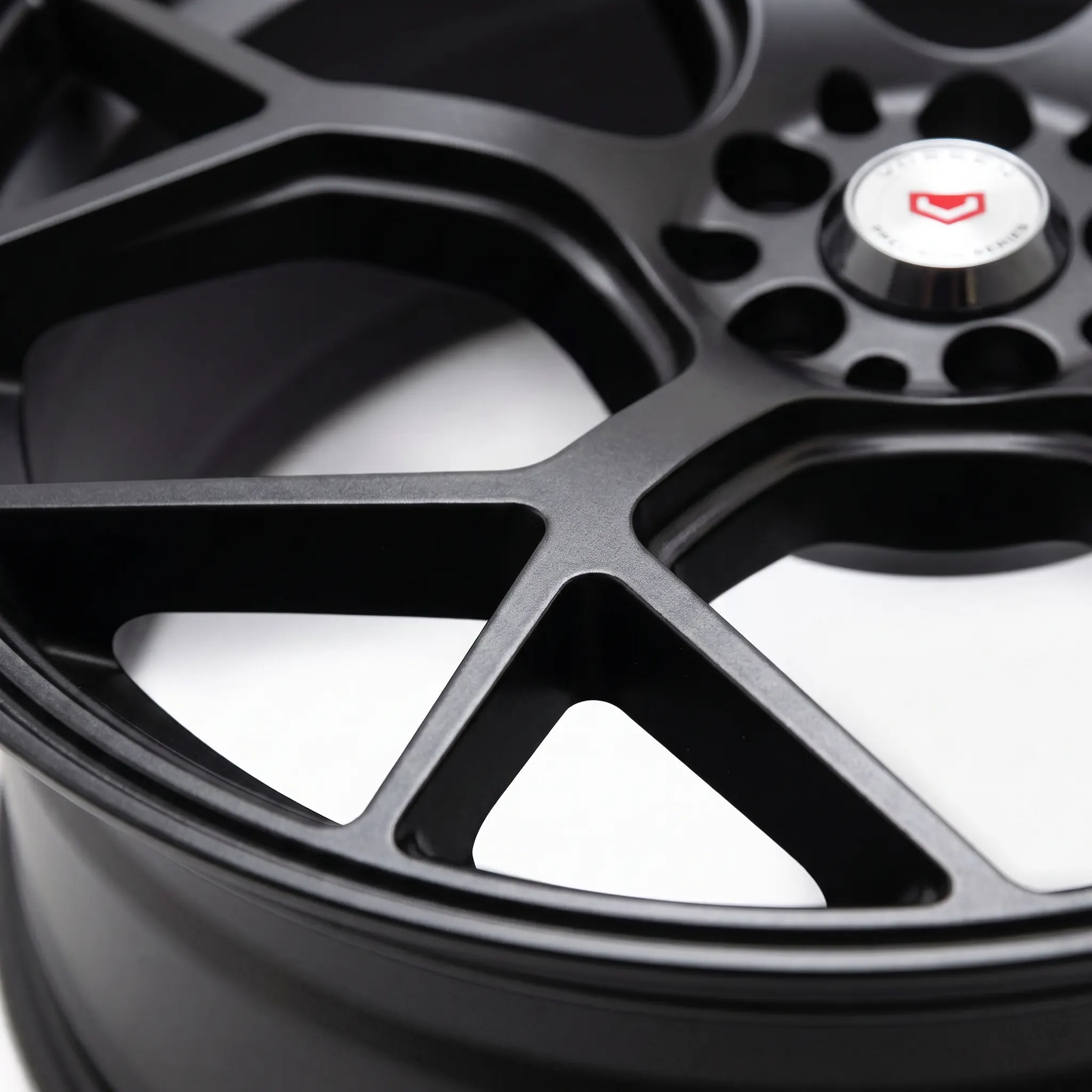 Car_wheel_rim_macro_shot_2K_20261020125502