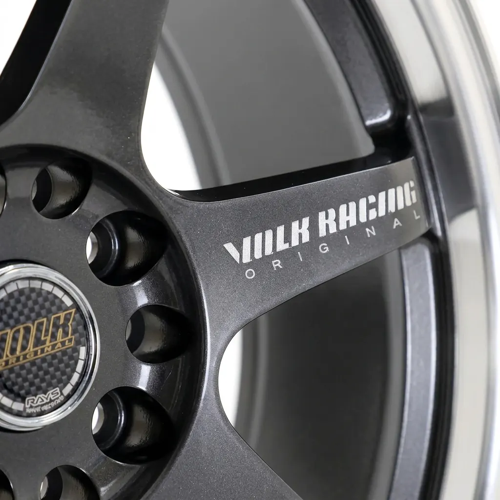 Glossy_black_five-spoke_wheel_20261022125135 Glossy_black_five-spoke_wheel_20261022125135