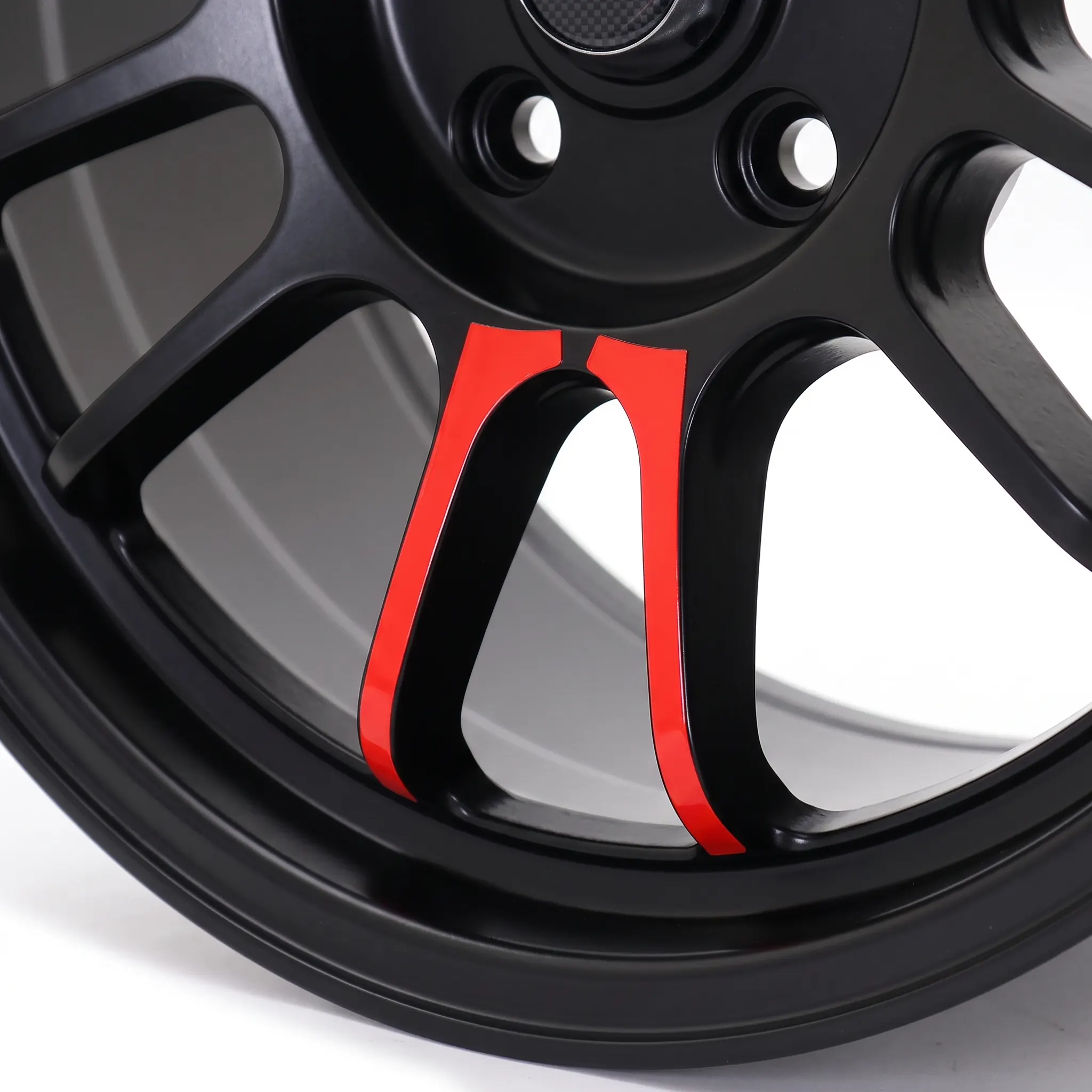 Macro_focus_on_rim_spoke_2K_20261008114721