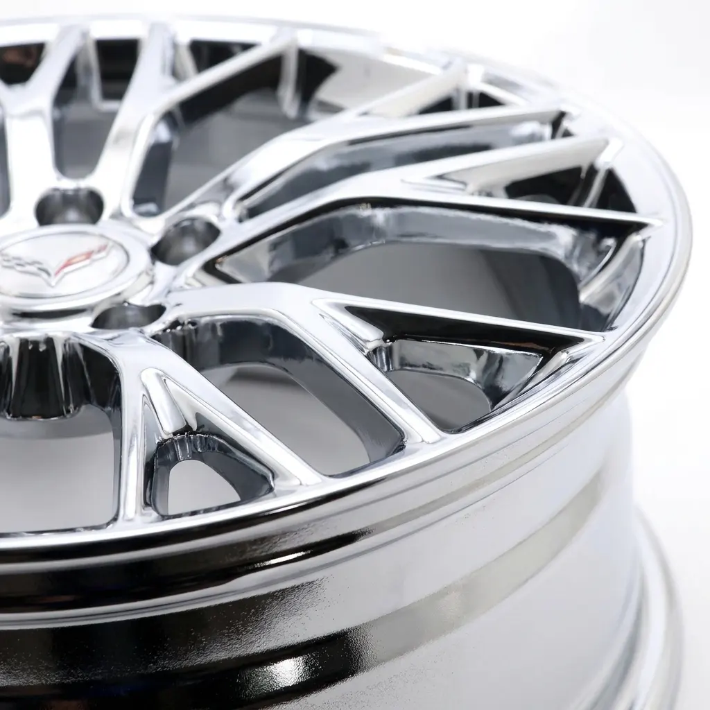 Polished_chrome_car_wheel_rim_20261025172457 Polished_chrome_car_wheel_rim_20261025172457