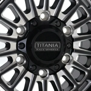 Wheel_center_cap_close-up_20261011201306