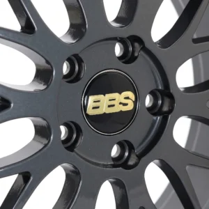 Wheel_center_cap_close-up_2K_20261011172907 Wheel_center_cap_close-up_2K_20261011172907