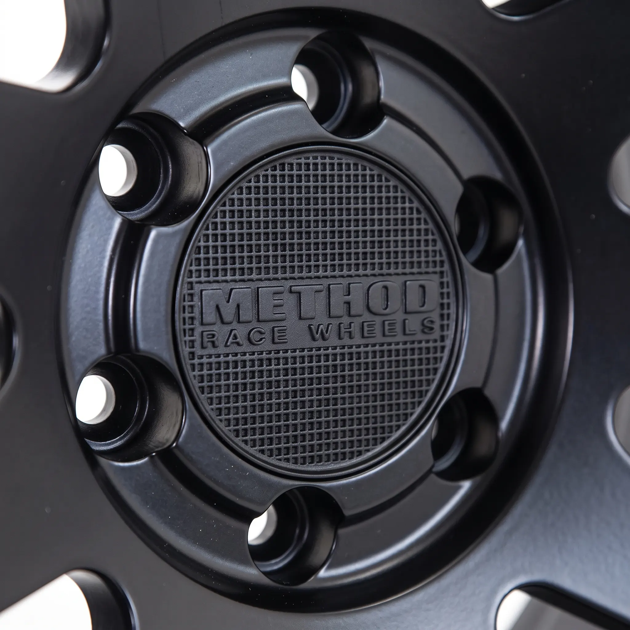Wheel_center_cap_close_up_2K_20261008110036