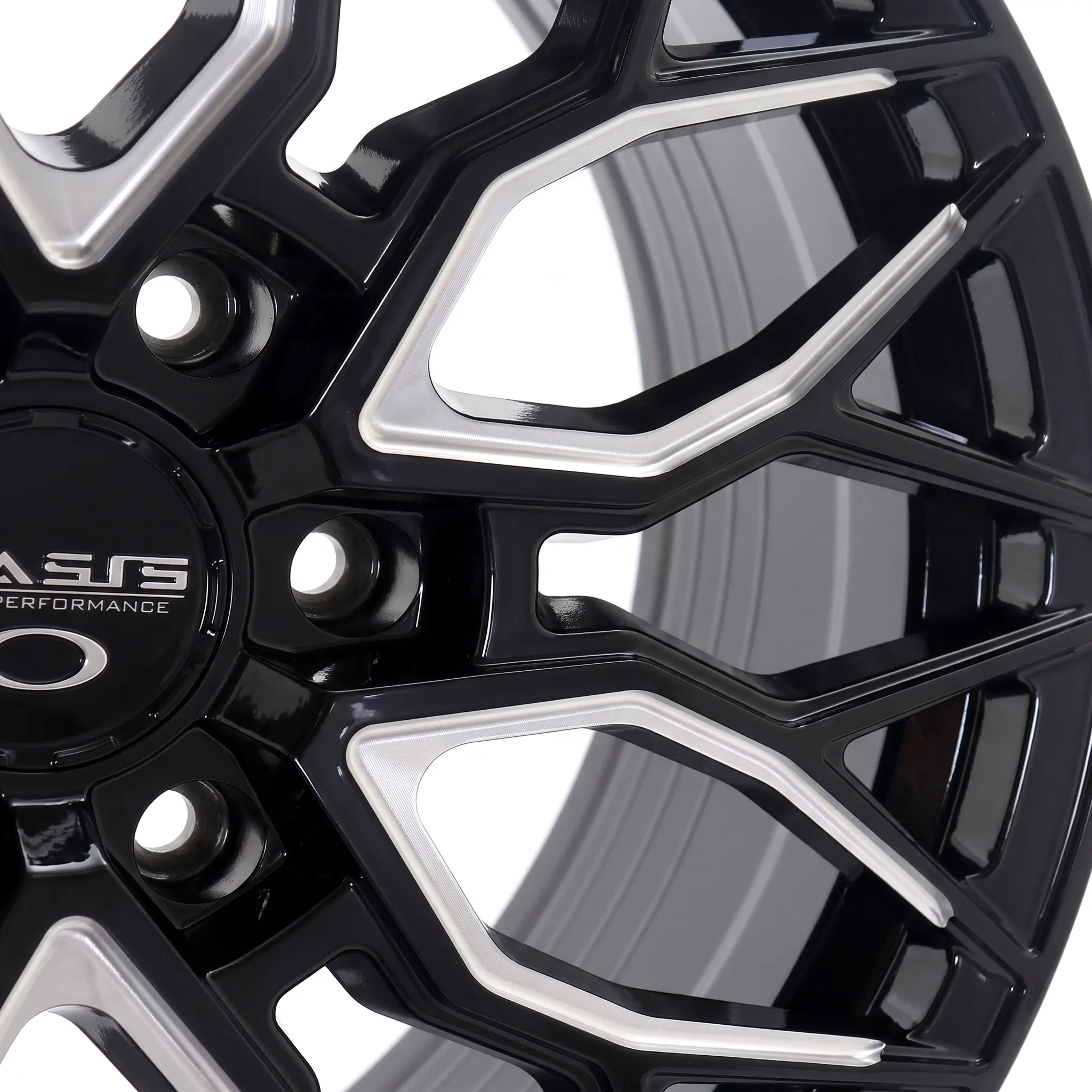 Wheel_spokes_macro_shot_2K_20261011194240
